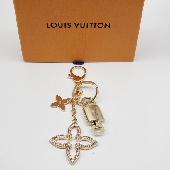 Authentic Louis Vuitton Gold Lock & Box w/ Unbranded Clover Bagcharm - Picture 8 of 9